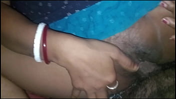 Suami Goyang Istri Sendirian Saat Kerja Dari Rumah, Video Bokep India Hd Dengan Suara Hindi Jelas