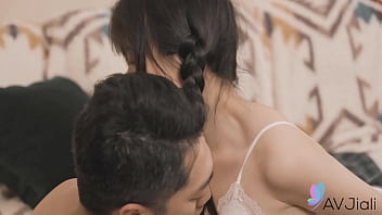 Gadis Sma Tiongkok Yuli Yang Seksi Dalam Seragam Sekolah Ngentot Dengan Pacarnya.