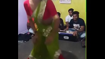 Desi Bhabhi Yang Menggoda Dan Siap Memuaskan Hasratmu