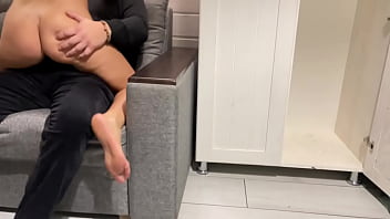Ibu Tiri Mengintip Anak Tirinya Nonton Bokep Lalu Ngentot Dan Ngewe Dengannya