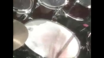 Perang Tari Goyang: Gadis Jazz Corea Menggoda Dengan Tendangan Seksi