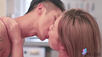 Gadis Seksi Tiongkok Lin Siyu Digencet Habis-habisan Pacarnya Di Dapur