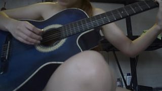 Gadis Musik Bayar Dengan Seks Demi Masuk Band, Dia Sangat Suka Penis Karena Menelannya Semua Dan Masih Minta Tambah