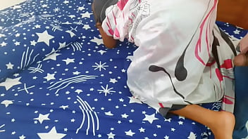 Guru Tari Bhabhi India Digoyang Hingga Meraung