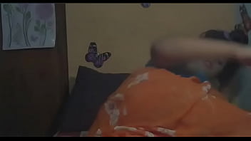 Desi Bhabhi Memamerkan Kemaluannya Yang Basah