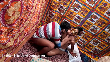 Suamiku India Jadi Gila Mengisap Tubuh Indahku Lalu Meniduriku