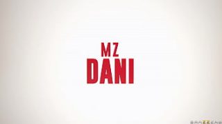 Cairan Putih Di Celana Dalammu Itu Apa?! – Maya Farrell, Mz Dani / Brazzers / Tonton Lengkap Di Www.brazzers.promo/that