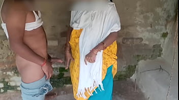 Ibu Tiri India Dan Keluarga Tiri Bercinta Dalam Adegan Panas Hindi