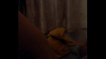 Pelukan Tangan Panas Dari Gadis Oriental Yang Menggoda