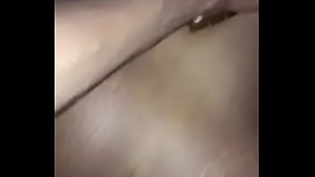 Membenamkan Isi Hingga Dalam Dan Terus Mengocoknya Habis Pesta