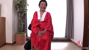 Di Usia 81 Tahun, Janda Yuko Ogasawara Masih Mampu Membuat Pria Muda Tak Sabar Dengan Sentuhan Erotis Dan Penuh Gairah.