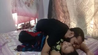 Boudhi Menangkap Tamunya Nonton Bokep Lalu Mereka Berhubungan Intim