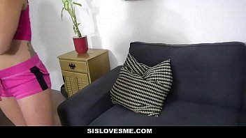 Sisilovesme – Adik Tiri Terpaksa (mandy Muse) Ngentot Abang Tirinya Yang Gagah