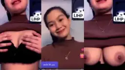 Caca Livu, Payudara Besar Yang Menggoda