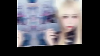 Gadis Tionghoa Yang Menggoda Dengan Tubuh Seksi