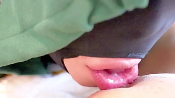 Menggoda Asisten Rumah Tangga Thailand, Menjilati Vagina Basah Hingga Puas