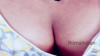 Gadis Seksi India Pamer Belahan Dada Menggoda Untuk Saudara Tirinya