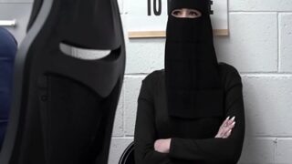 Gadis Pakistan Yang Bandel Dihukum Ganas Di Amerika