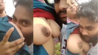Gairah Liar Di Alam Terbuka, Cowok Mesum Hisap Payudara Pacarnya Tanpa Malu