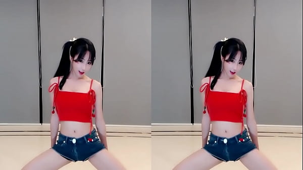 Cô Gái Trung Quốc Quyến Rũ Trong Bộ đồ Lót đỏ Rực Phô Diễn đường Cong Nóng Bỏng