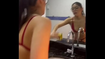 Mel Khalifa Gila Pamer Tubuhnya Di Live Sexlog.