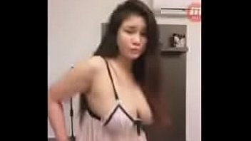 คลิปโป๊ไลฟ์สดกลุ่มลับ นมใหญ่เด็ดจากทางบ้าน