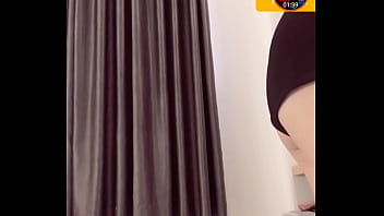 U50 Vú Căng Tròn Khoe Hàng Nóng Bỏng Trên Live Bigo