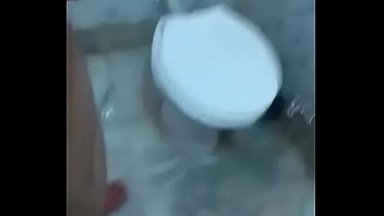 Ngentot Bibi Di Kamar Mandi Dengan Suara Hindi Yang Menggairahkan