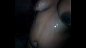 Desi Shreya Mandi Telanjang Menggoda