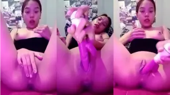 Anggi Biadab Colok Dildo Ke Semua Lubangnya Yang Menggairahkan