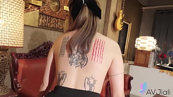 Gadis Tiongkok Montok Dengan Payudara Mungil Yang Lapar Akan Kontol Keras.