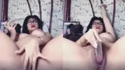 Gadis Muda Menggapai Kenikmatan Dengan Posisi Menggoda Bagian 3