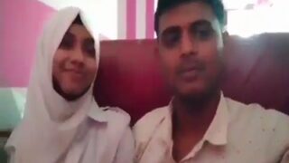 Kekasih Mengisap Payudara Pacar Hijabnya Dalam Video Mesra Khas Bangladesh