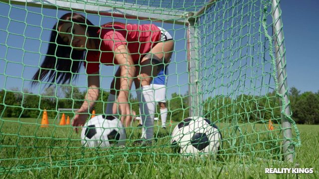 Martina Smeraldi: Si Pelahap Kontol Pemain Bola Yang Tak Kenal Lelah