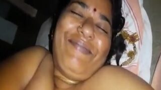 Rekaman Panas Suami Tamil Dan Istrinya Yang Menggairahkan