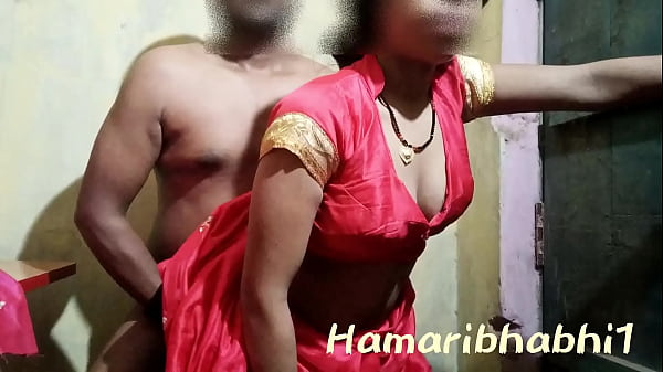 Istri Desa India Digauli Dengan Sari Merah Yang Menggoda