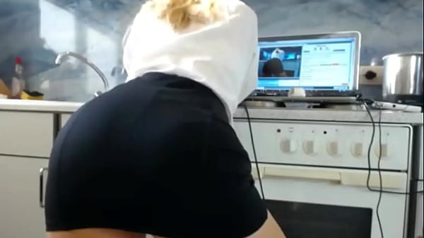 Masturbasi Di Webcam Langsung: Gadis Nakal Yang Menggoda