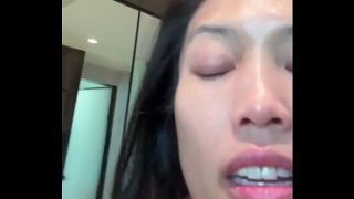 Gadis Tiongkok Yang Haus Perhatian Dan Siap Memuaskan