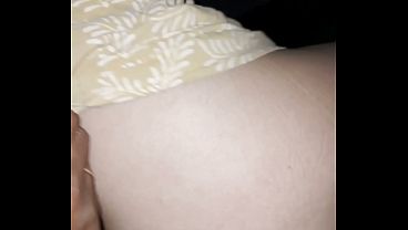 Goyangan Liar Istri Tetangga Di Jok Mobil Nyaris Ketahuan Warga