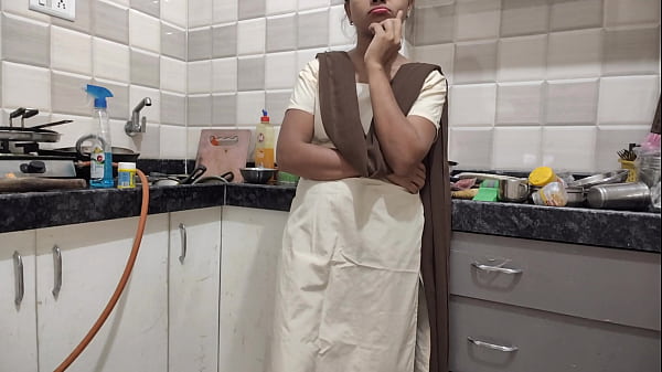 देसी कॉलेज लड़की अपने सौतेले भाई के साथ गर्म मुलाकात करती है हिंदी ऑडियो