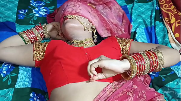 सौतेली बहन ने रक्षाबंधन पर भाई को राखी बांधते हुए गिफ्ट में अपना सेक्सी अंदाज दिखाया, हिंदी में गरमा-गरम आवाज़ सुनाई