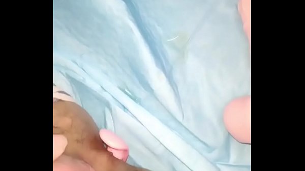 Gadis Tionghoa Meremas Diri Hingga Memuncak, Lubang-lubangnya Basah Berlimpah