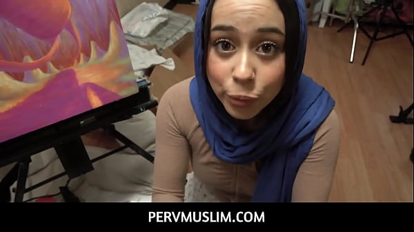 Gadis Arab Dania Vegax, Adik Tiri Yang Polos Namun Menggoda, Membuat Kakak Tirinya Menahan Hasrat Yang Membara