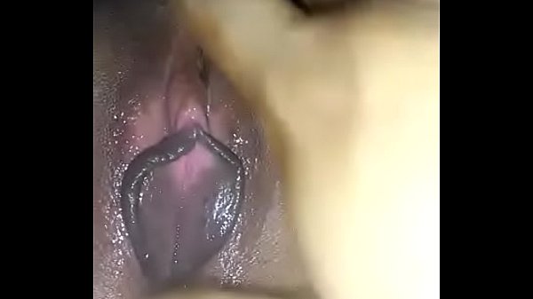 Gadis India Mengoceh Sambil Menggoda Diri Sendiri