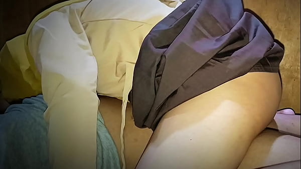 Guru Dan Murid Berpetualang Dalam Asmara Terlarang