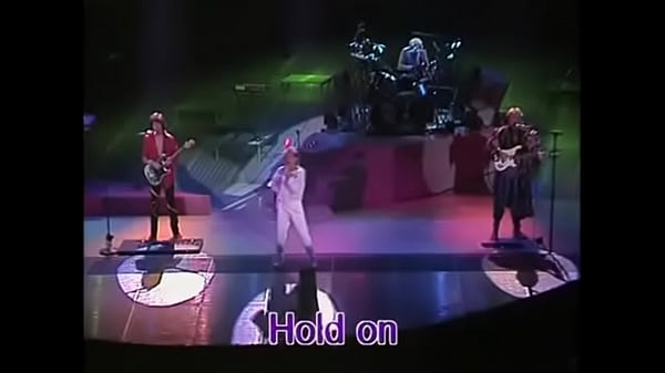 Goyang Liar Di Panggung: Yes Mengguncang Dunia Dengan Konser Panas 1983