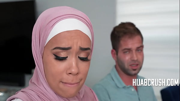 Membuka Nafsu Arab Tiri: Menggoda Hijabcrush Yang Dingin Jadi Liar