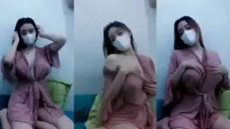 Gadis Manis Dengan Payudara Besar Transparan Menggoda