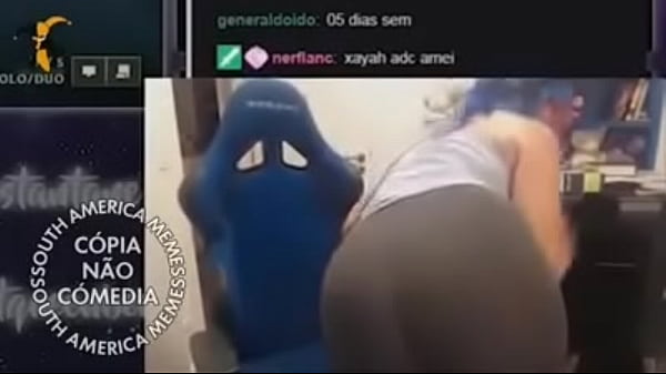 Deusa Da Live, Transando Com A Câmera