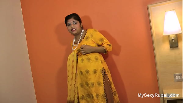 Rupali, Gadis India Yang Menggoda Dan Menggairahkan